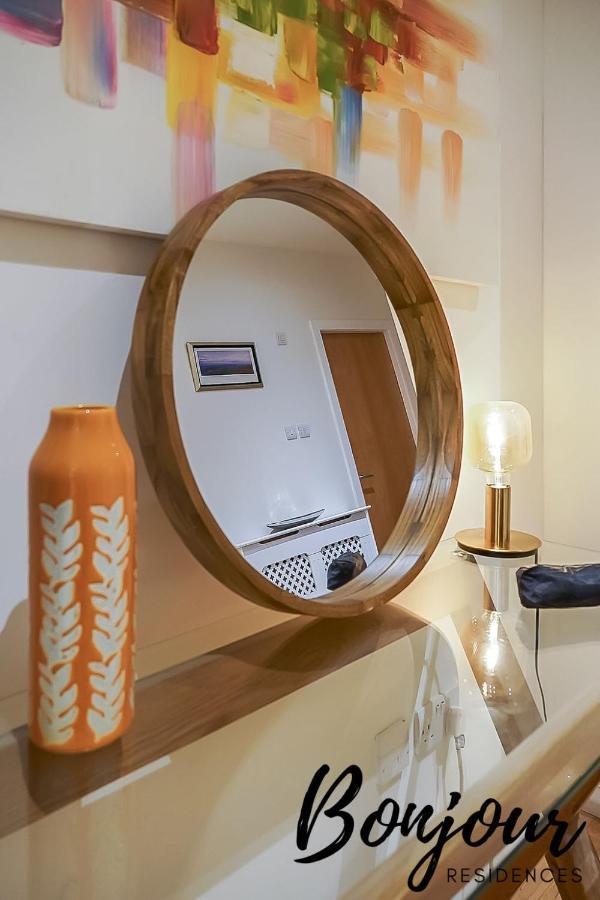Spacious 2Br-1Ba - Grassmarket - Free Parking By Bonjour Residences Единбург Екстер'єр фото