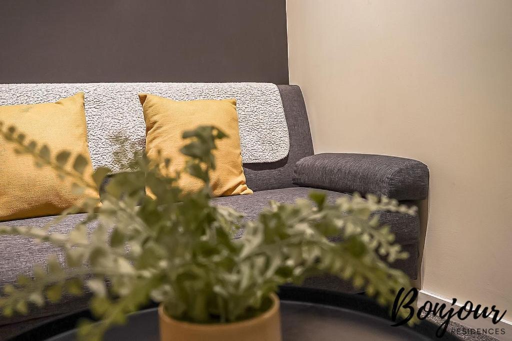 Spacious 2Br-1Ba - Grassmarket - Free Parking By Bonjour Residences Единбург Екстер'єр фото