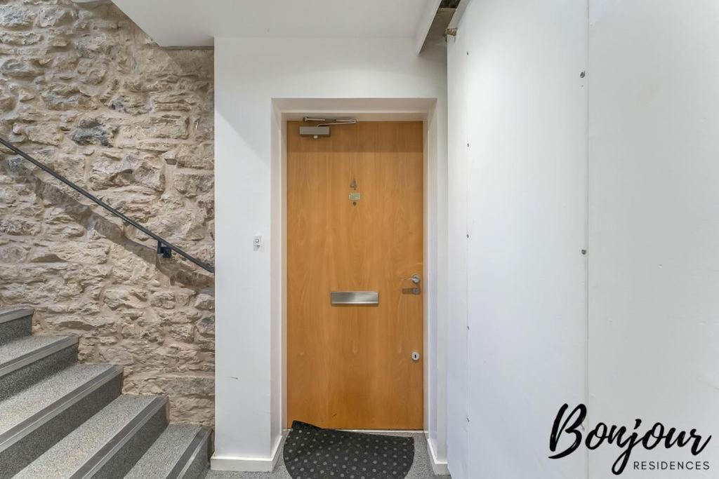 Spacious 2Br-1Ba - Grassmarket - Free Parking By Bonjour Residences Единбург Екстер'єр фото