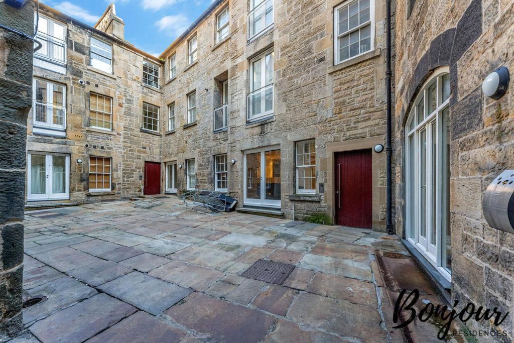 Spacious 2Br-1Ba - Grassmarket - Free Parking By Bonjour Residences Единбург Екстер'єр фото